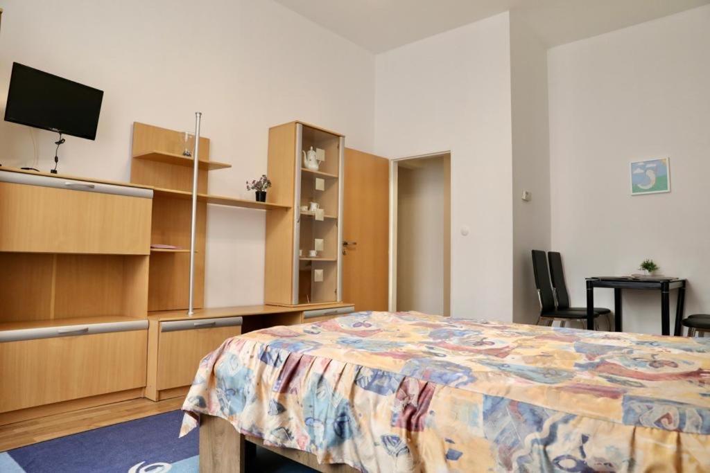 Lana Lo Apartments Karlsbad Exteriör bild